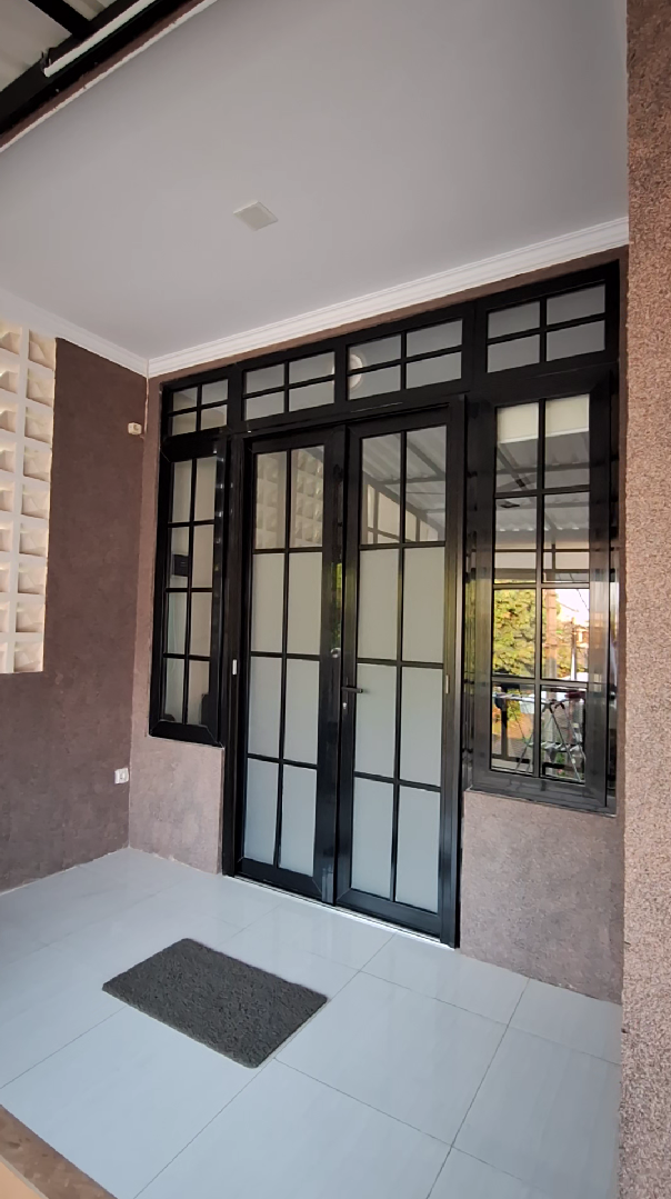 Pintu Tarung Kaca Regal - gambar 1