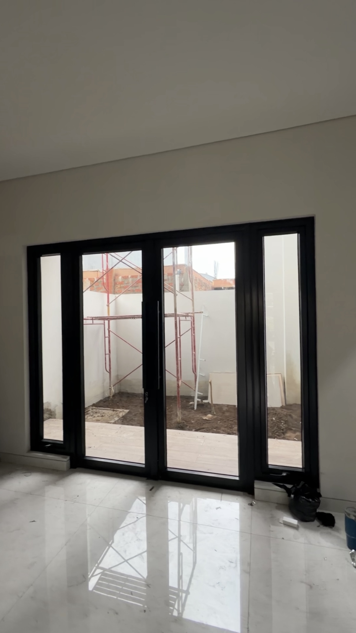Pintu Tarung Full Kaca + 2 Jendela Single Awning - gambar 4