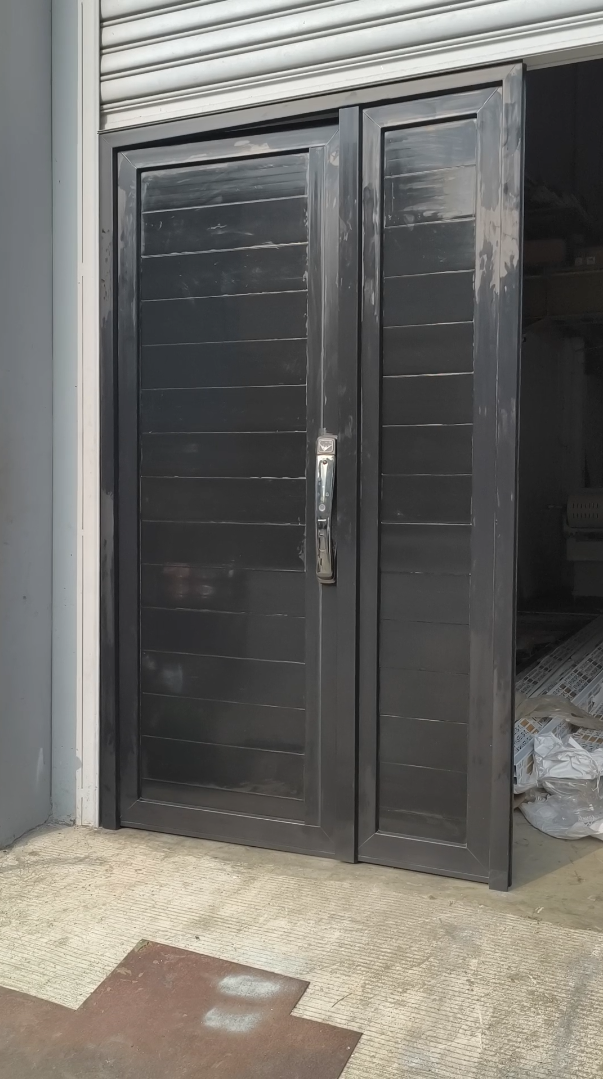 Pintu Tarung Hitam Glossy (Handle Smartlock) - gambar 2
