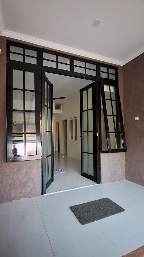 Pintu Tarung Kaca Regal - gambar 2