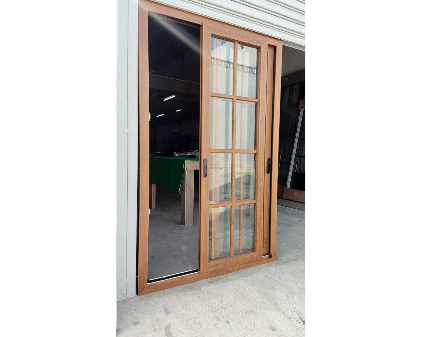 Jendela Double Sliding Dark Oakwood - gambar 2