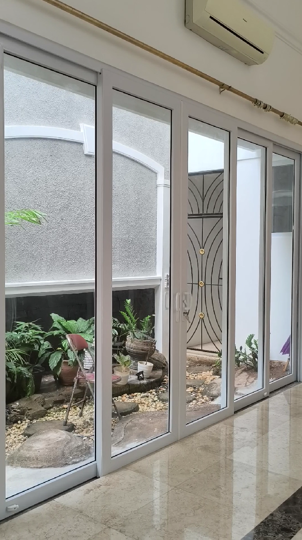 Pintu Kaca 5 Sliding - gambar 1