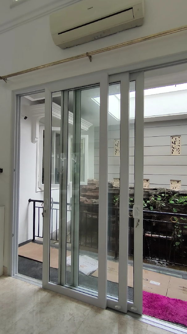 Pintu Kaca Triple Sliding - gambar 4