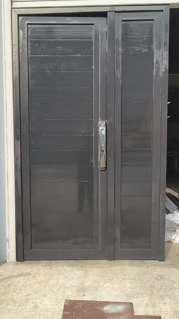 Pintu Tarung Hitam Glossy (Handle Smartlock) - gambar 1