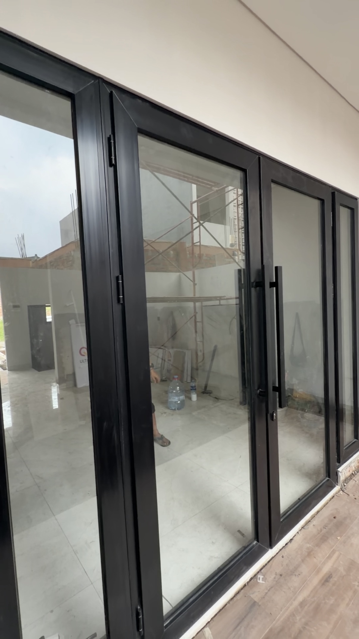 Pintu Tarung Full Kaca + 2 Jendela Single Awning - gambar 3