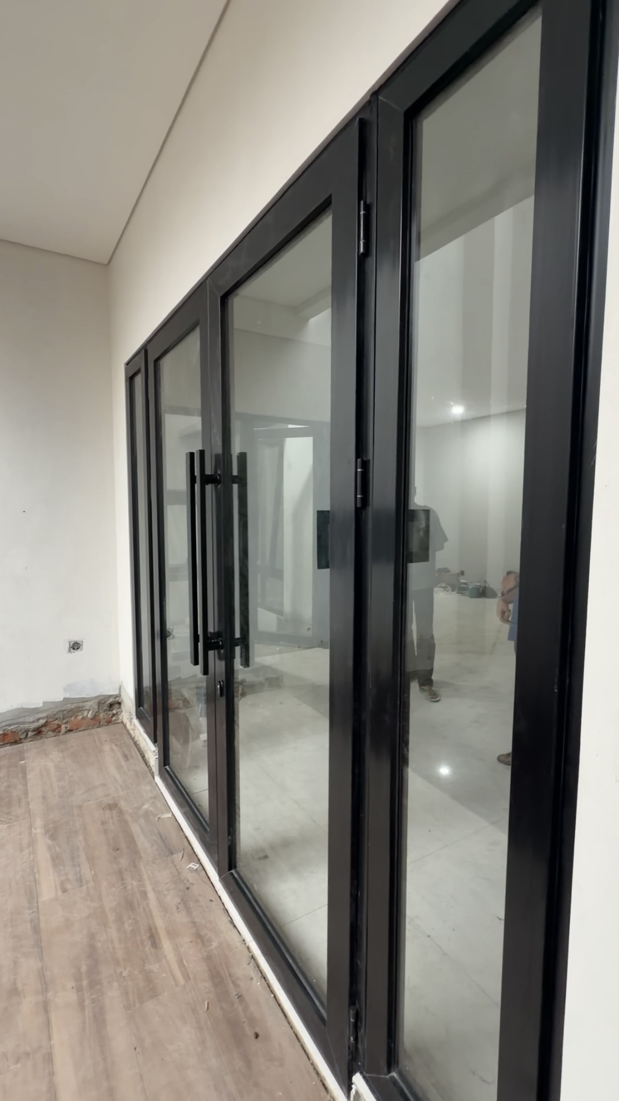 Pintu Tarung Full Kaca + 2 Jendela Single Awning - gambar 2